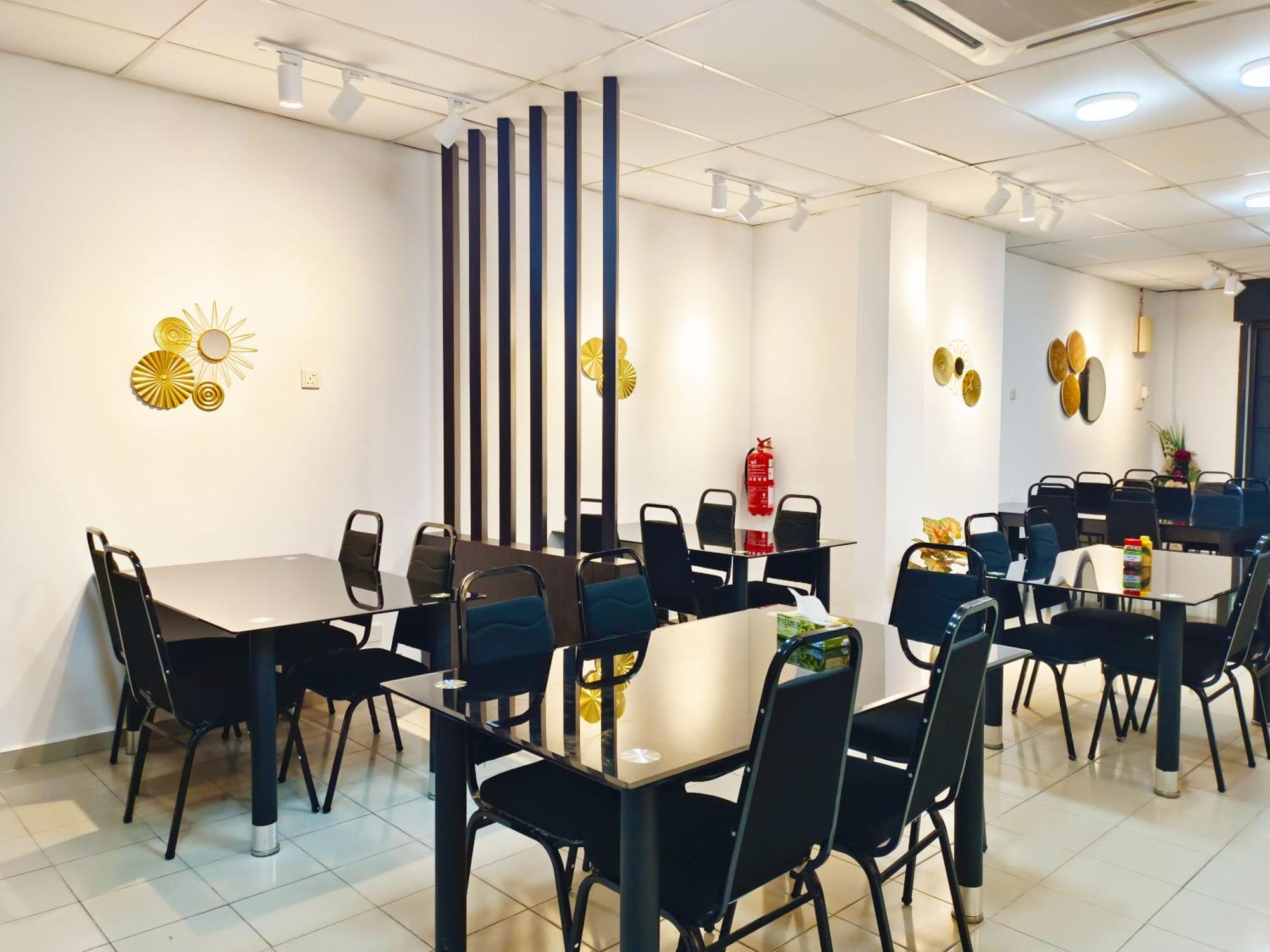 Salaam Suites Hotel 哥打巴鲁 外观 照片