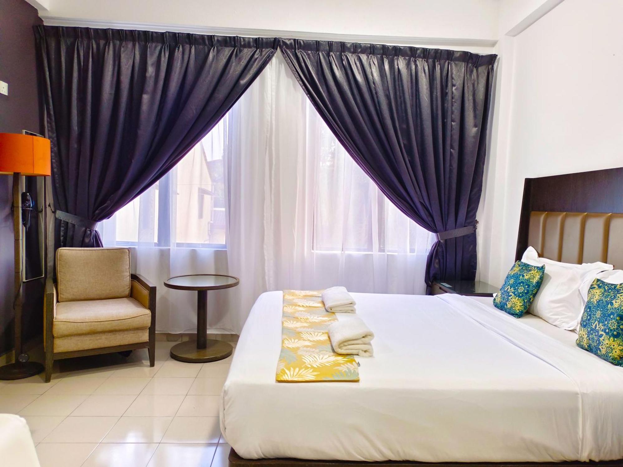 Salaam Suites Hotel 哥打巴鲁 外观 照片